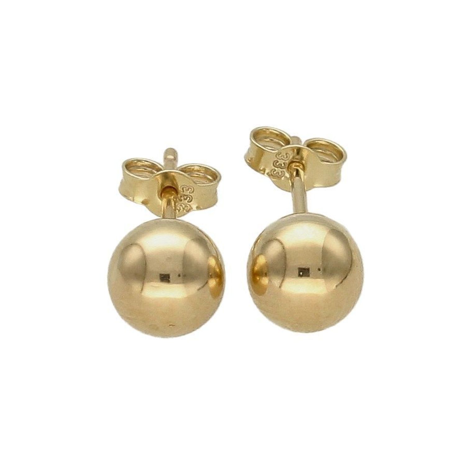 Złote kolczyki wykonane z wysokiej jakości złota próba 333, waga około 0,47. Kolczyki w minimalistycznym stylu, wpisujące się w obecne trendy modowe. Delikatna forma, złota to idealne uzupełnienie eleganckich stylizacji.jpg